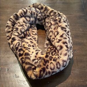 Aldo Faux Fur Leopard Print infinity Scarf OS